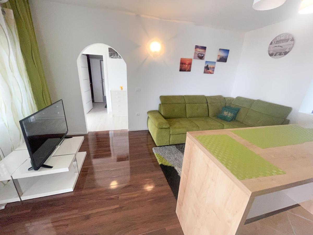 Apartmani Fabijan&Florijan Dramalj Exterior photo
